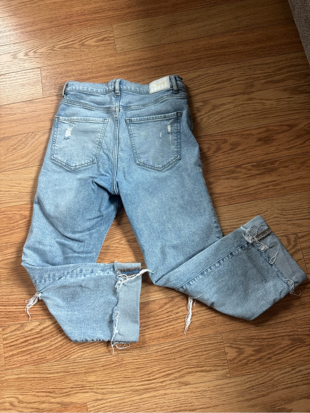 Express High Rise Distressed Jeans - Picture 2 of 6